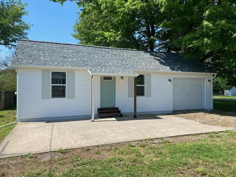 985 Charles St, Logan, OH 43138