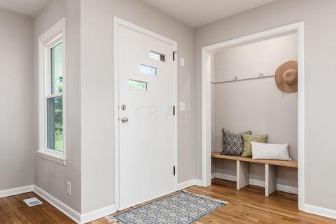 279 E Walnut St, Westerville, OH 43081