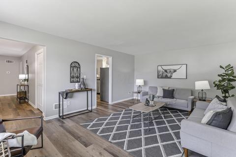 687 Fairlawn Dr, Circleville, OH 43113