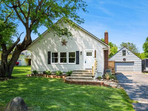 1676 Dyer Rd, Grove City, OH 43123