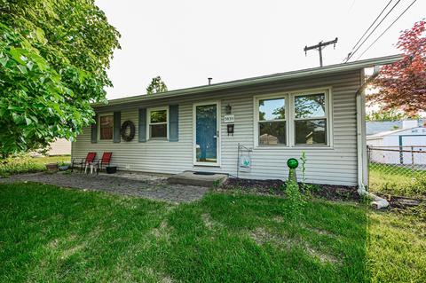3835 Hillcrest St W, Hilliard, OH 43026