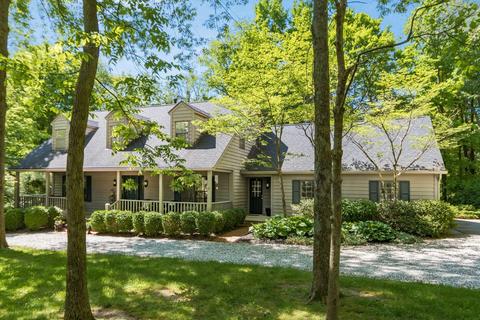 179 Pembroke Ln, Granville, OH 43023
