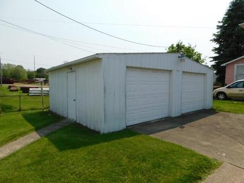 461 E Front St, Logan, OH 43138 photo 4