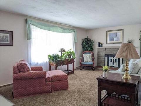 1324 Waltin Ln, Springfield, OH 45503 photo 2