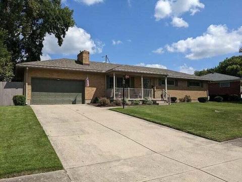 1324 Waltin Ln, Springfield, OH 45503