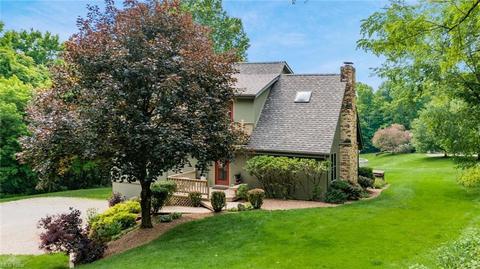 1770 Spring Dr, Zanesville, OH 43701