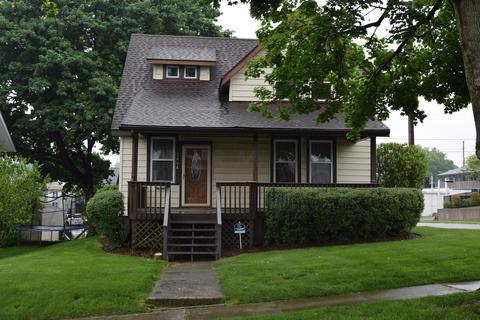 2004 Wilmer St, Zanesville, OH 43701
