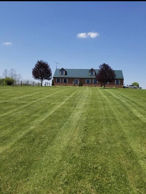 9555 Perryton Rd, Frazeysburg, OH 43822