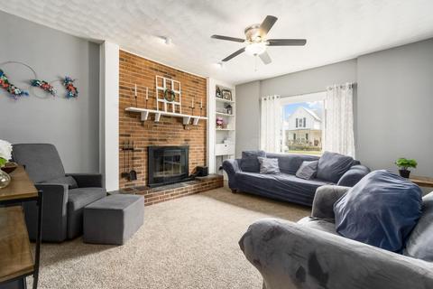 404 E Mound St, Circleville, OH 43113 photo 7