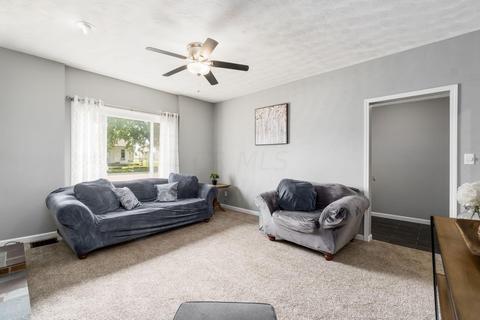 404 E Mound St, Circleville, OH 43113 photo 9