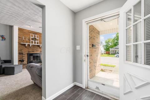 404 E Mound St, Circleville, OH 43113 photo 6