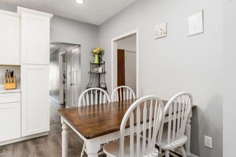 404 E Mound St, Circleville, OH 43113 photo 16