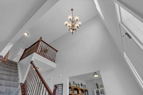 388 Rolling Acre Dr, Lithopolis, OH 43136 photo 16
