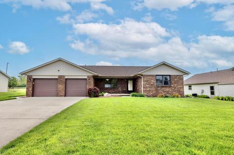 516 Willow Dr, Bellefontaine, OH 43311