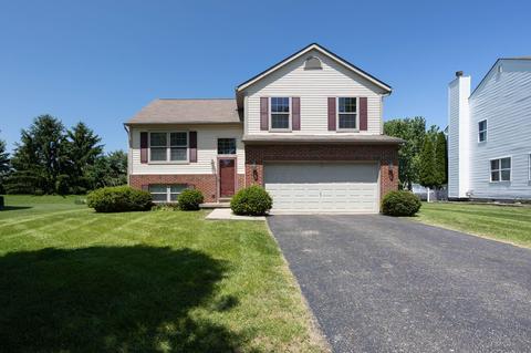 109 Barry Knoll Dr, Pataskala, OH 43062