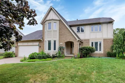 12782 Oakmere Dr, Pickerington, OH 43147