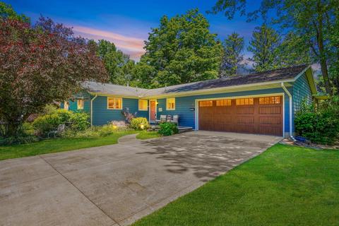 1072 Welsh View Dr, Newark, OH 43055