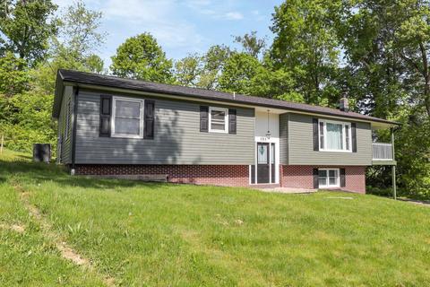 285 Eastlawn Cir, Zanesville, OH 43701