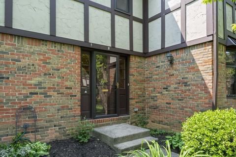 657 Olde Towne Ave #15-657, Columbus, OH 43214