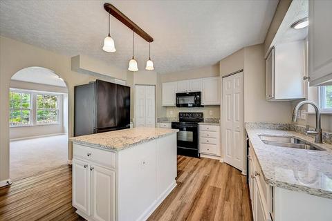 303 Haystack Ave, Pataskala, OH 43062 photo 5