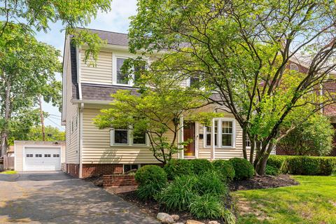 54 Winthrop Rd, Columbus, OH 43214