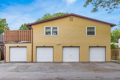 2464 Burgandy Ln, Columbus, OH 43232