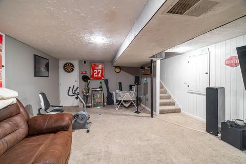 1347 Kellerman Ct, Columbus, OH 43228 photo 31