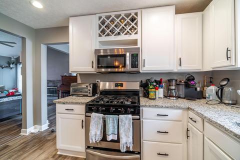 1347 Kellerman Ct, Columbus, OH 43228 photo 13