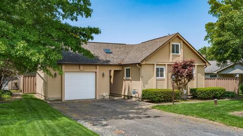 13807 Rosewood Rd NE, Thornville, OH 43076