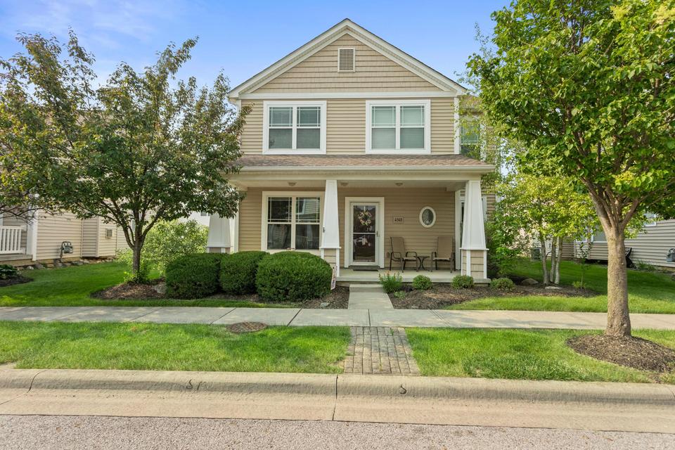 4561 Snowy Meadow Dr, Grove City, OH 43123 29 Photos Movoto