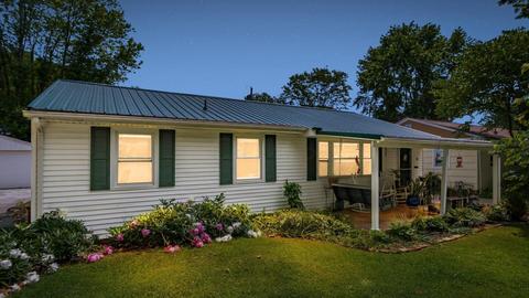 29 Eden Pl, Athens, OH 45701