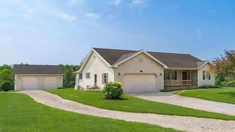 111 Max Emmert Dr, Somerset, OH 43783