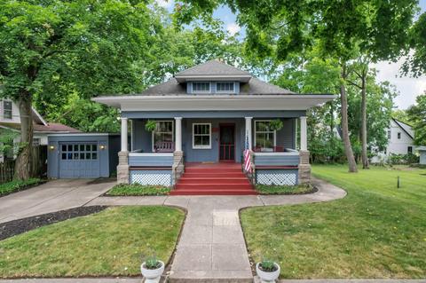 703 Oxford St, Worthington, OH 43085