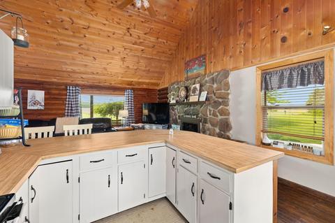 4554 Hook Rd, Crestline, OH 44827 photo 9