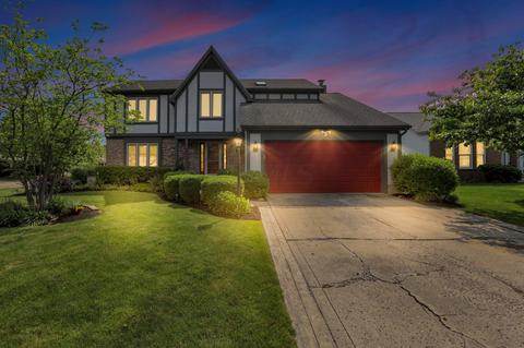8100 Pelham Dr, Westerville, OH 43081