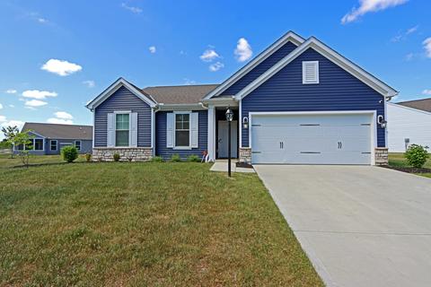 230 Woodland Sky Dr, Pataskala, OH 43062