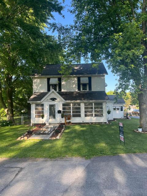 8 Plymouth St, Jeffersonville, OH 43128