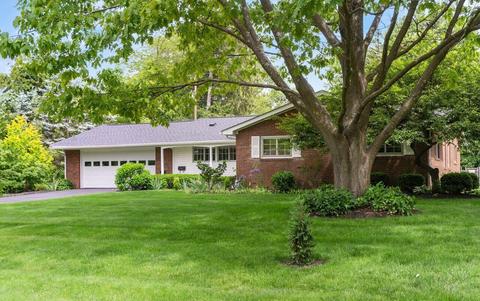 2110 Lytham Rd, Columbus, OH 43220