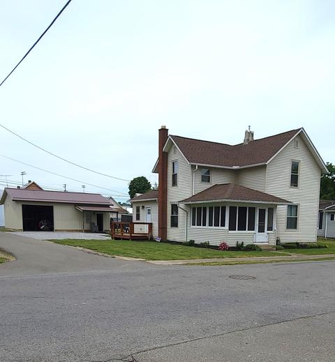 12351 Mary St, Howard, OH 43028