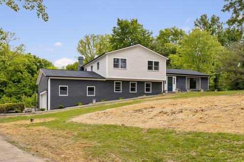 211 Apple Blossom Rd SW, Pataskala, OH 43062