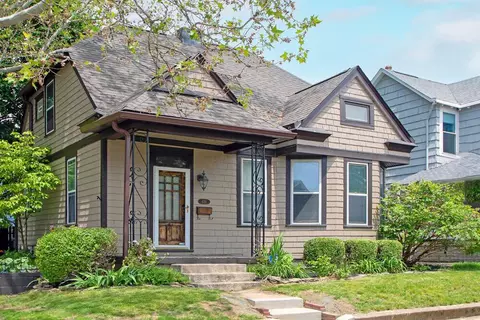 426 E Kossuth St, Columbus, OH 43206