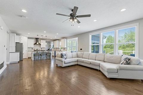 303 Winter Shadow Loop, Delaware, OH 43015 photo 6