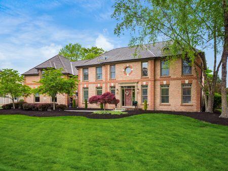 5656 Medallion Dr E, Westerville, OH 43082