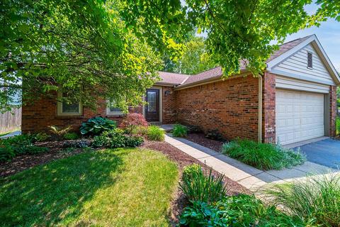 1048 Discovery Dr, Worthington, OH 43085