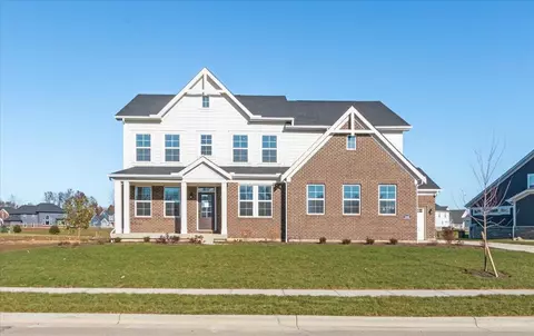 2881 Berlin Manor Dr, Delaware, OH 43015