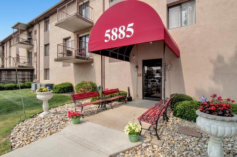 5885 Beechcroft Rd #309, Columbus, OH 43229