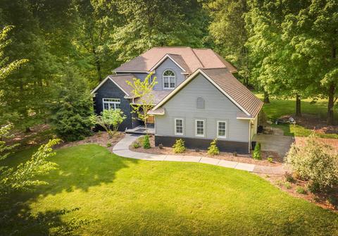 14254 Windsor Heights Dr, Mount Vernon, OH 43050