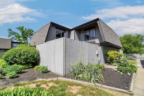 5439 Worthington Forest Pl, Columbus, OH 43229