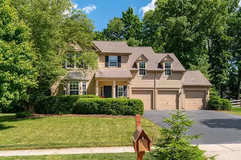 5129 Polar Dr, Lewis Center, OH 43035