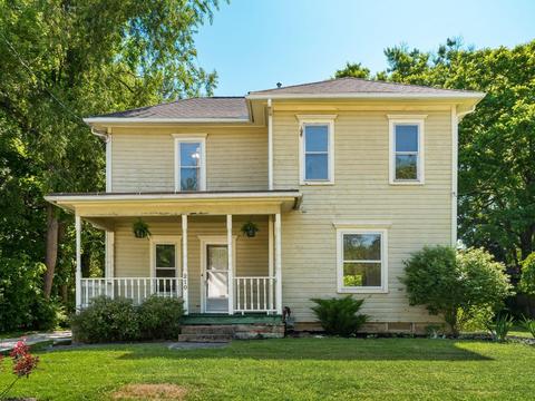 210 N Walnut St, Galena, OH 43021
